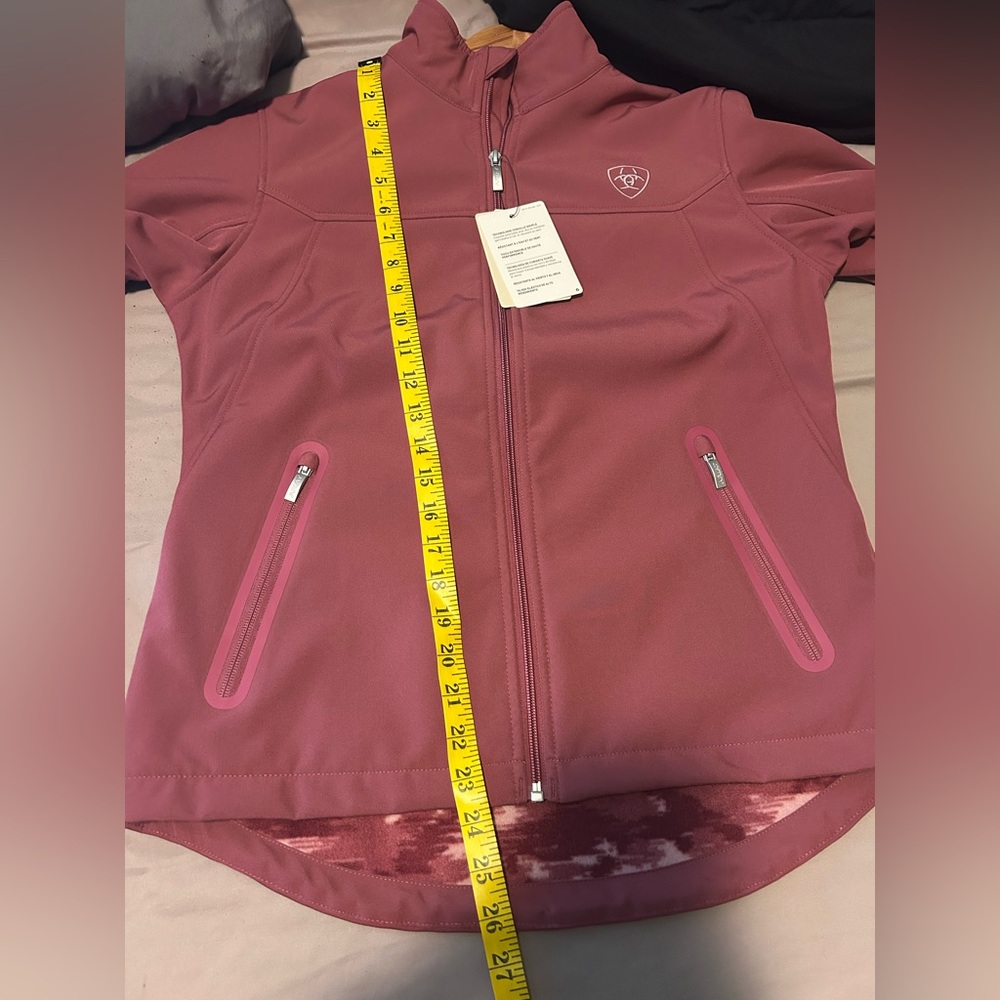 NWT Ariat Team Softshell Jacket, Color Rose Size M Western Cowgirl - Picture 14 of 15